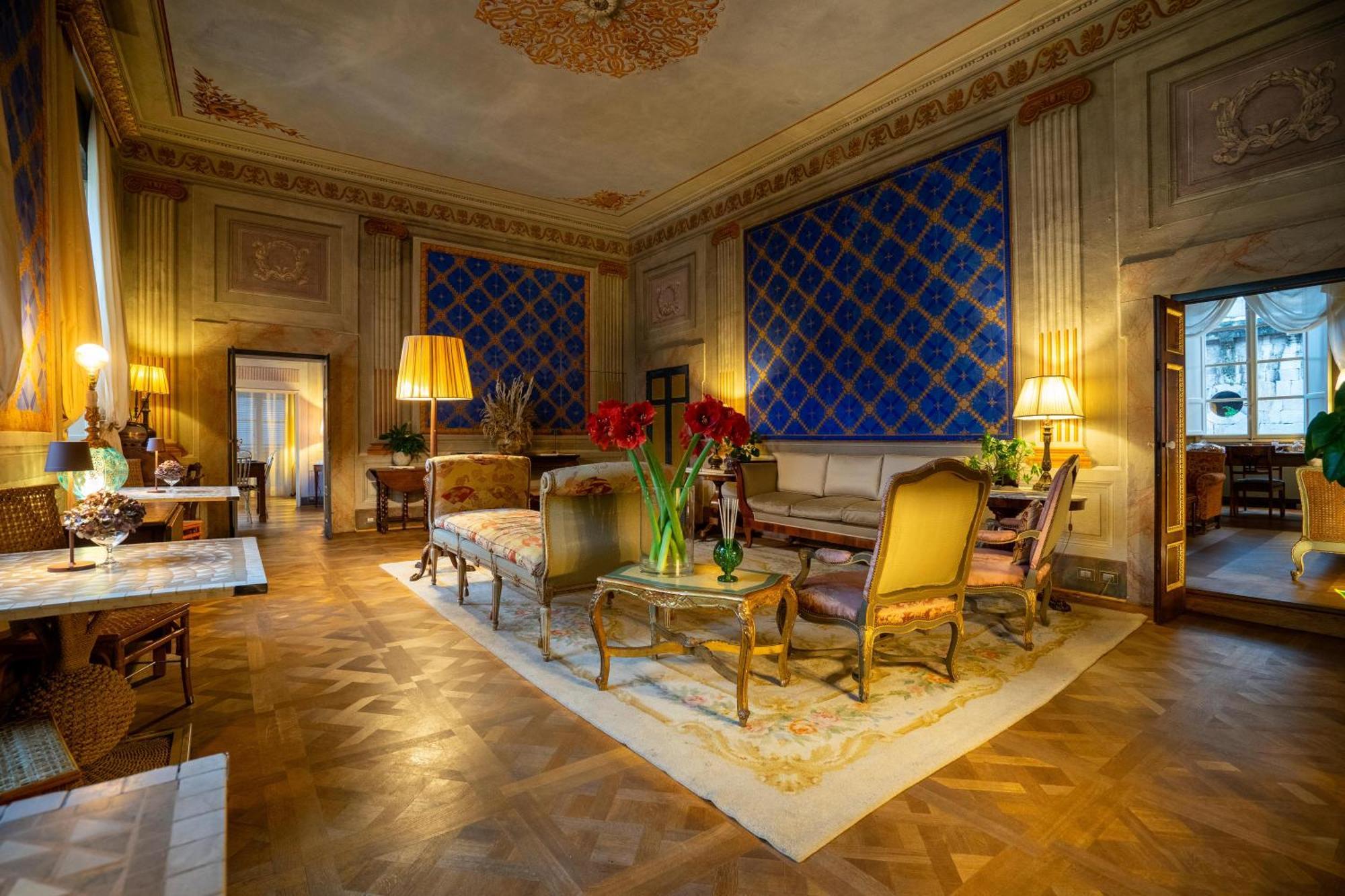 Palazzo Rocchi - Residenza D'epoca Lucques
