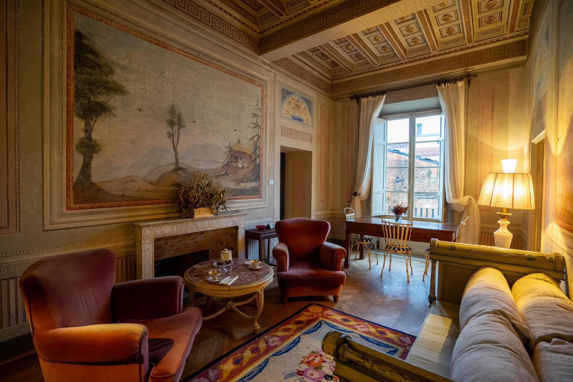 Couette-café Palazzo Rocchi - Residenza D'epoca 3*