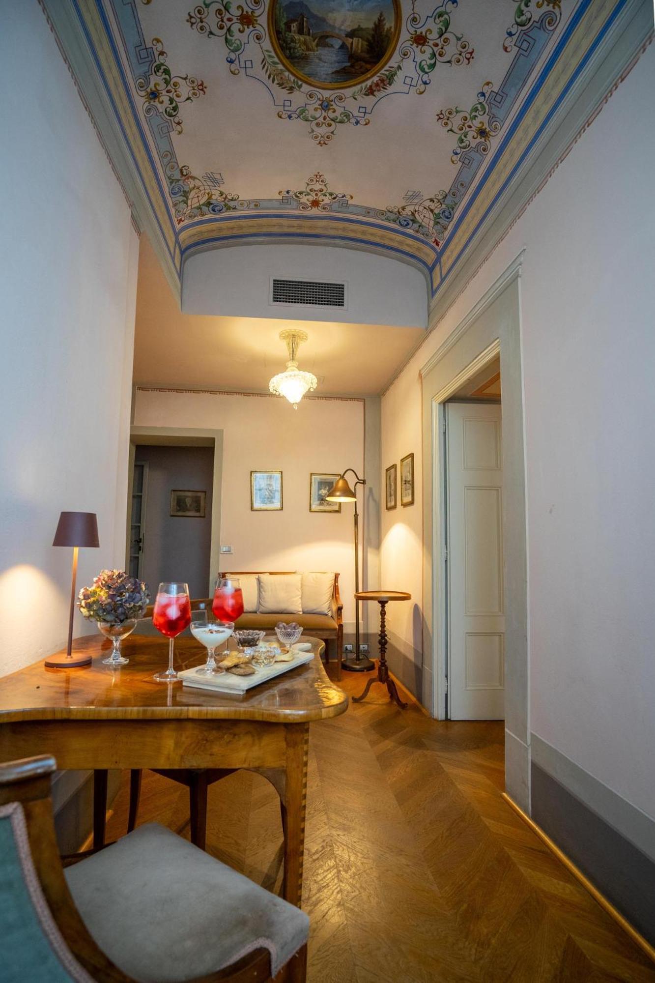 Palazzo Rocchi - Residenza D'epoca Couette-café 3*