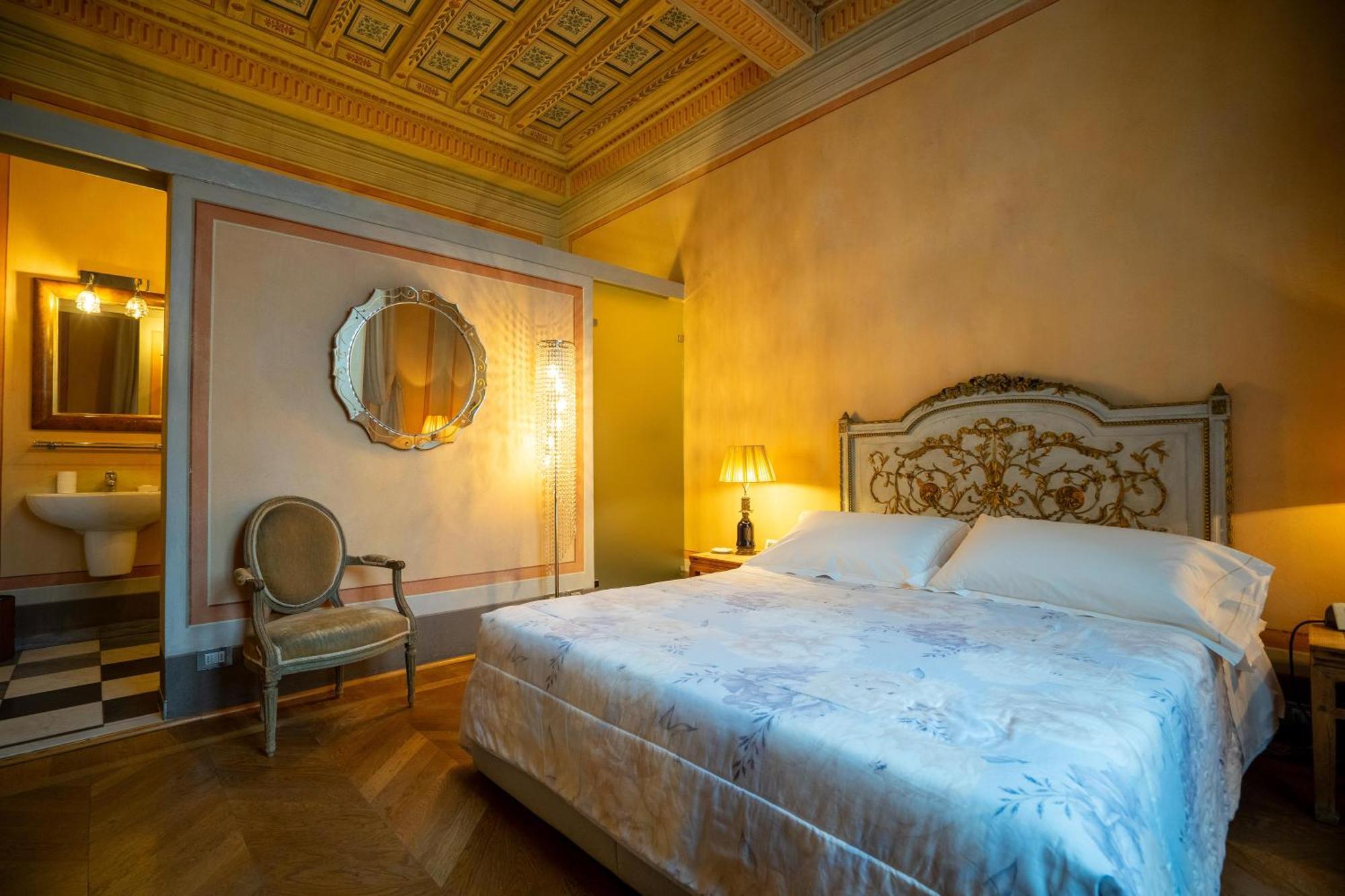 Couette-café Palazzo Rocchi - Residenza D'epoca Lucques