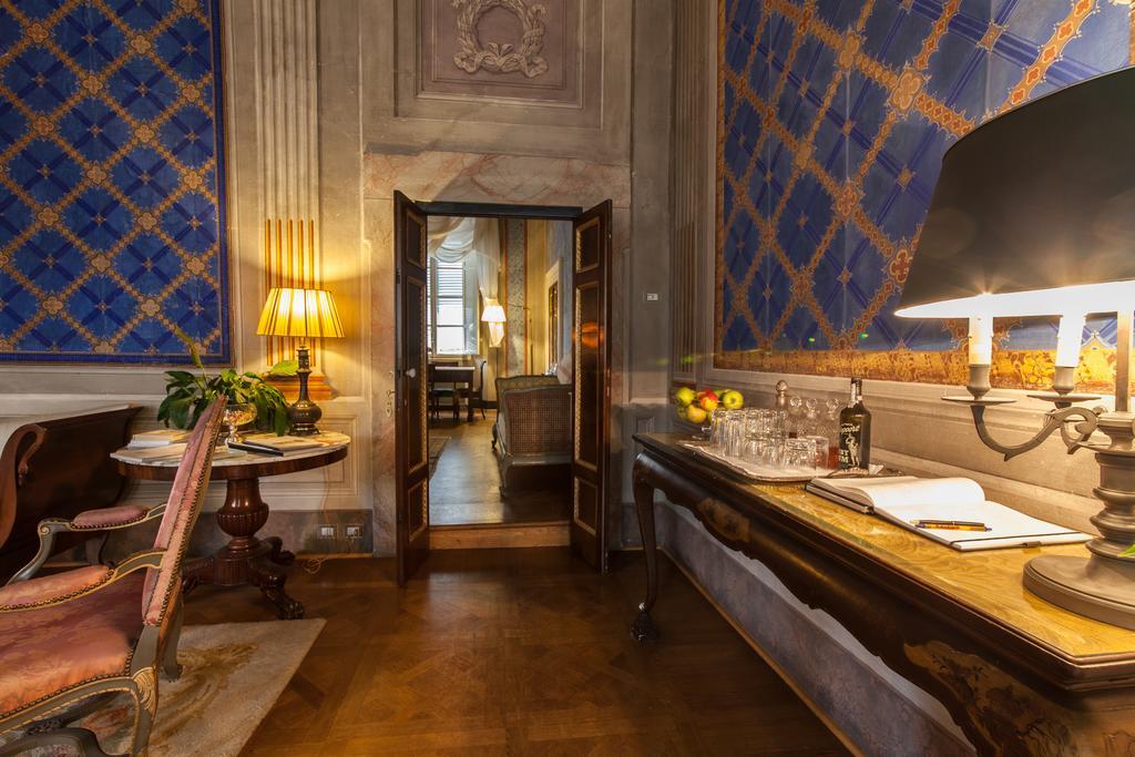 Palazzo Rocchi - Residenza D'epoca 3*