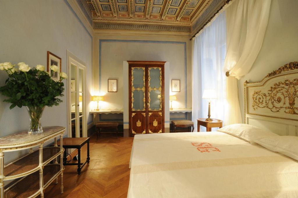 Palazzo Rocchi - Residenza D'epoca Couette-café 3*
