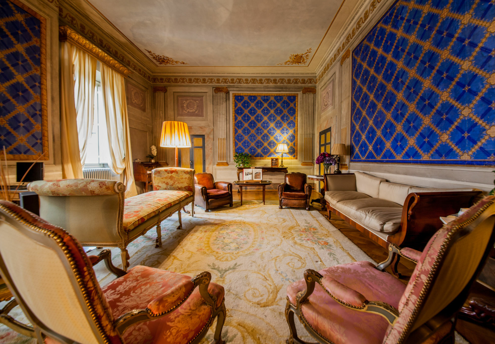 Palazzo Rocchi - Residenza D'epoca 3*